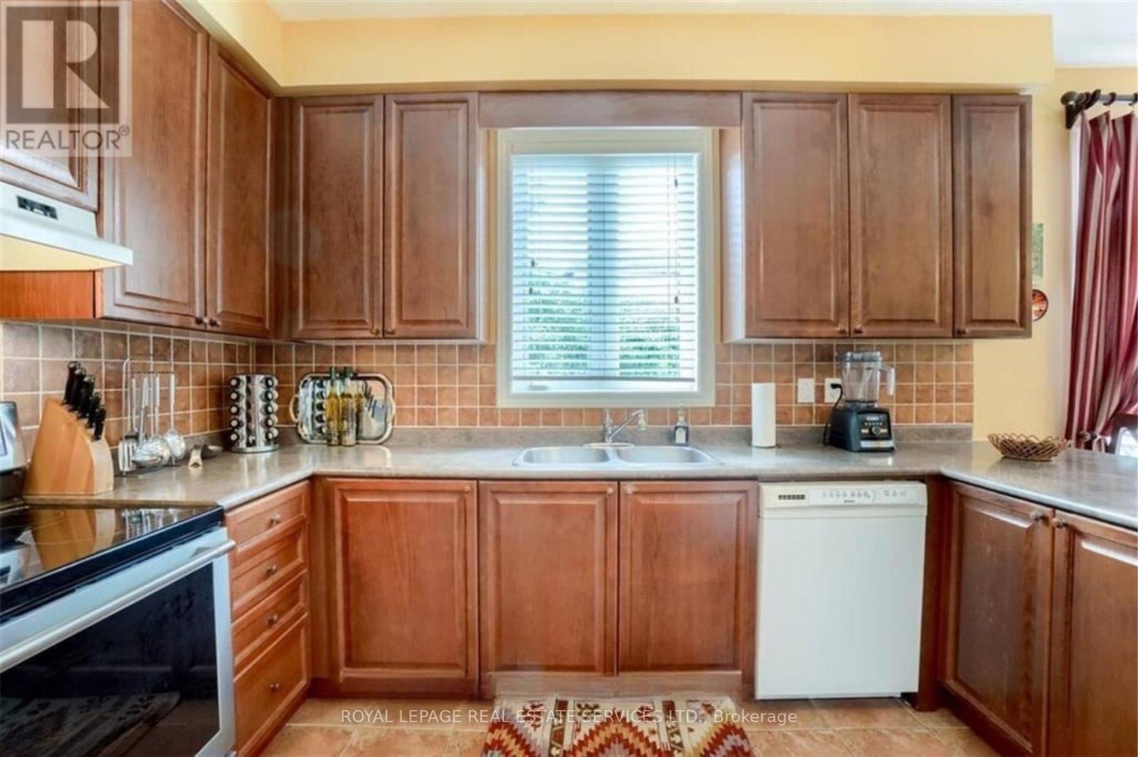 3161 Abernathy Way, Oakville, Ontario  L6M 5C3 - Photo 7 - W12720908