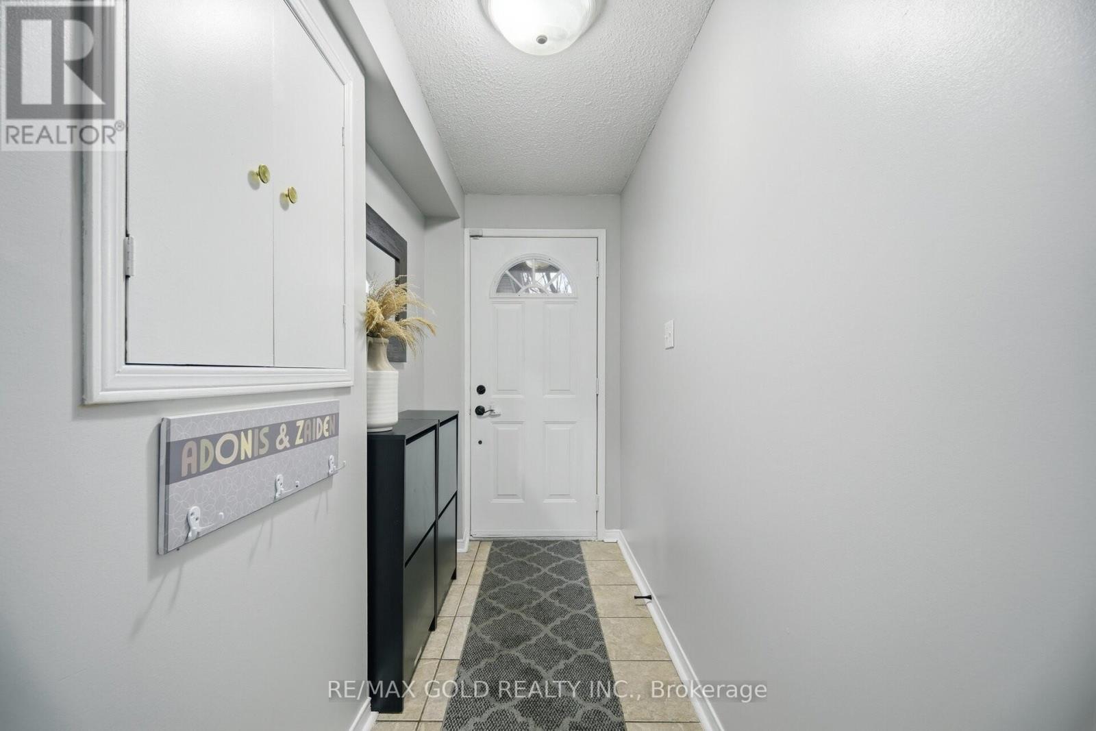 101 - 101 Spadina Road, Brampton, Ontario  L6X 4X6 - Photo 2 - W12720918