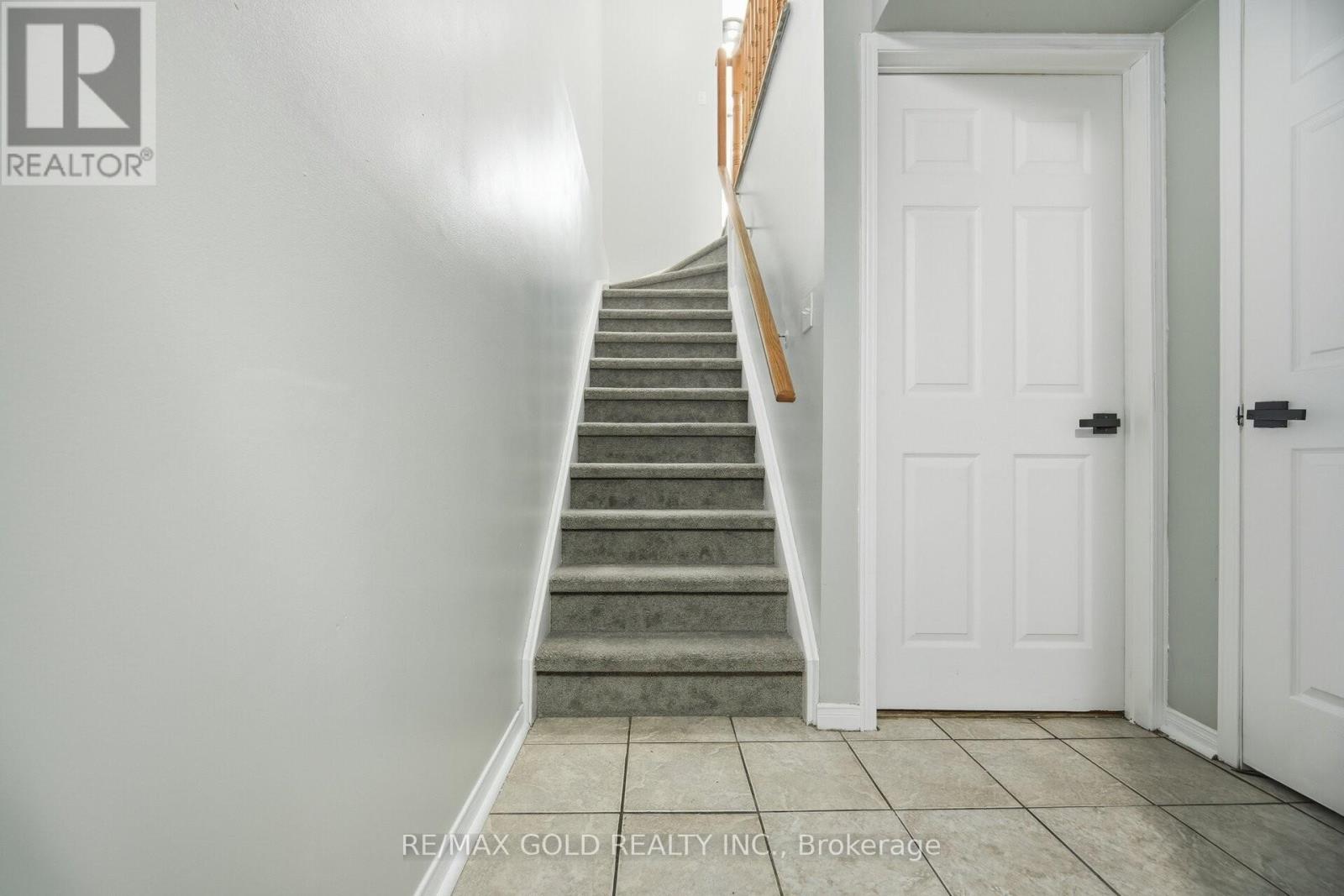 101 - 101 Spadina Road, Brampton, Ontario  L6X 4X6 - Photo 3 - W12720918