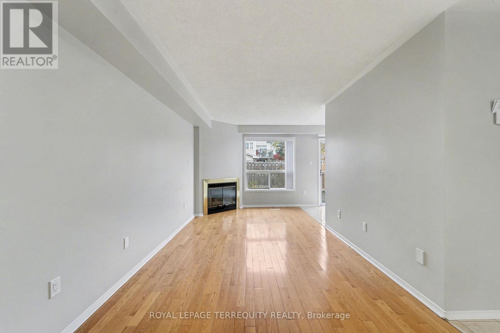 1 - 2350 Grand Ravine Drive, Oakville, Ontario  L6H 6E2 - Photo 10 - W12720946