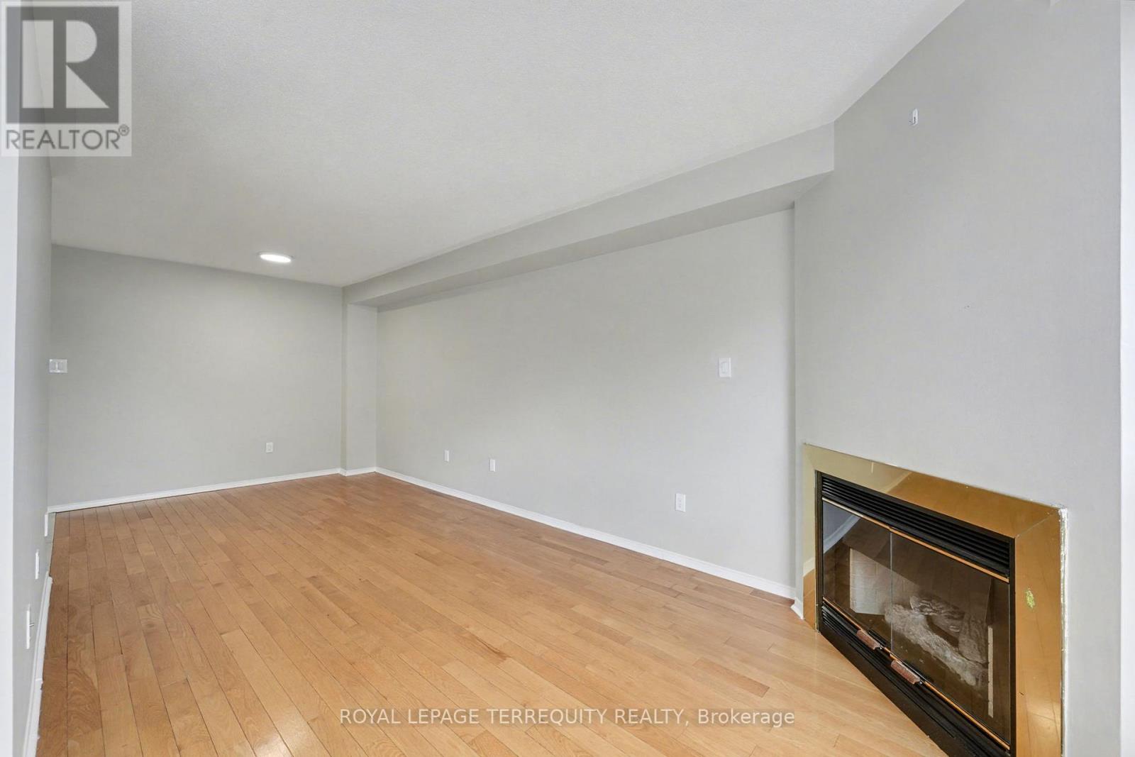 1 - 2350 Grand Ravine Drive, Oakville, Ontario  L6H 6E2 - Photo 12 - W12720946