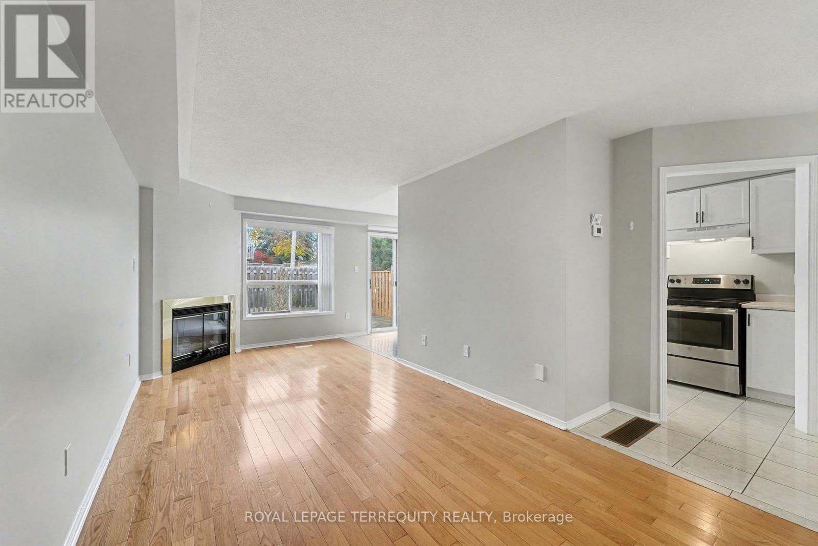 1 - 2350 Grand Ravine Drive, Oakville, Ontario  L6H 6E2 - Photo 9 - W12720946