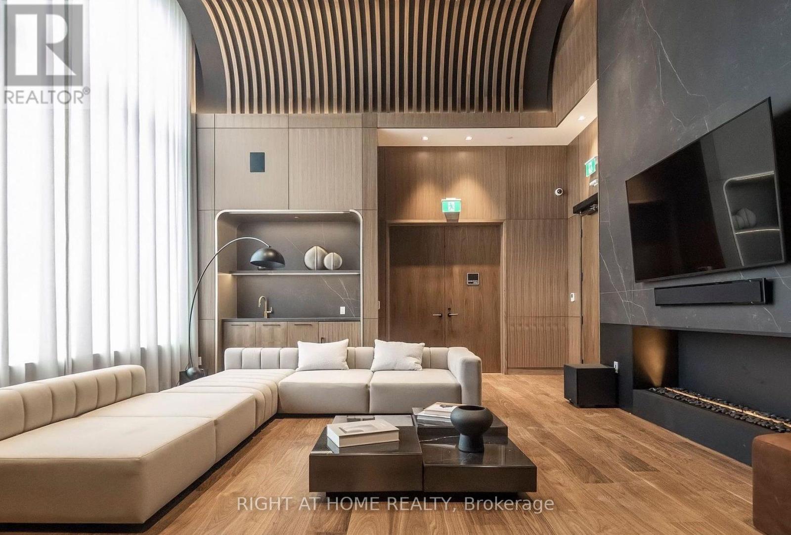 2003 - 3240 William Coltson Avenue, Oakville, Ontario  L6H 8C8 - Photo 10 - W12720956