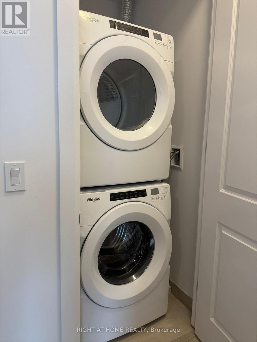 2003 - 3240 William Coltson Avenue, Oakville, Ontario  L6H 8C8 - Photo 9 - W12720956