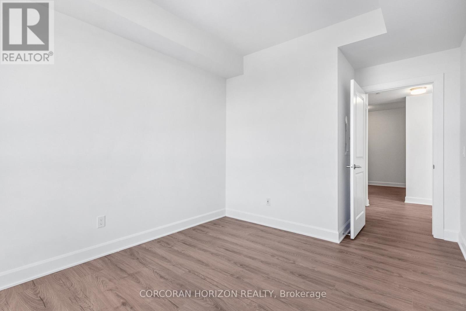 1607 - 3240 William Coltson Avenue, Oakville, Ontario  L6H 8C8 - Photo 9 - W12720980