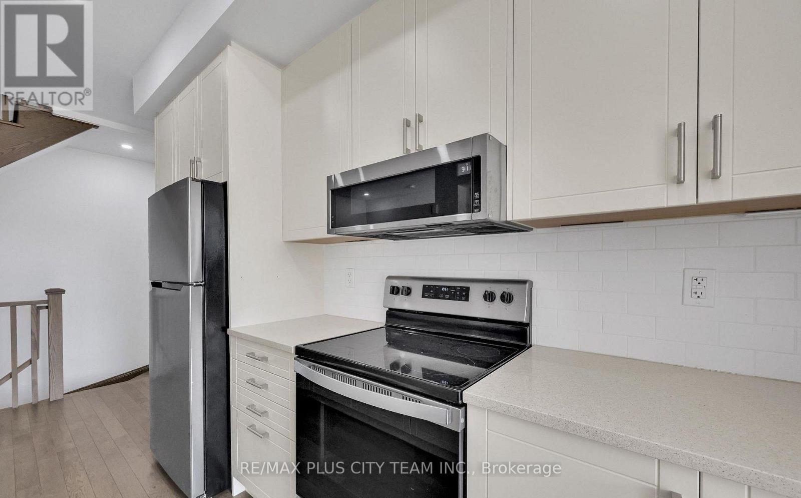 2536 Littlefield Crescent, Oakville, Ontario  L6M 5L9 - Photo 11 - W12720984