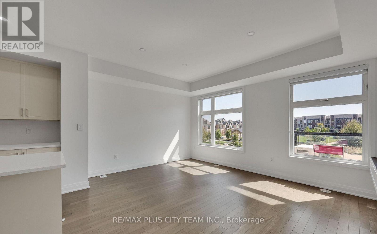 2536 Littlefield Crescent, Oakville, Ontario  L6M 5L9 - Photo 3 - W12720984