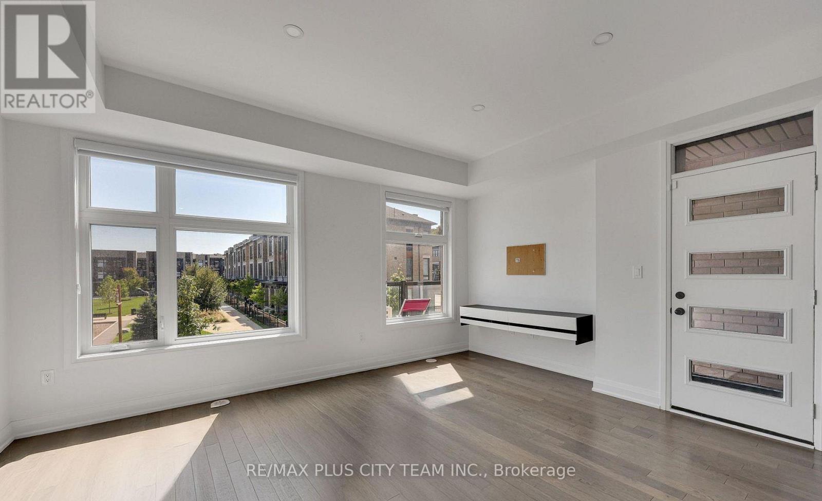 2536 Littlefield Crescent, Oakville, Ontario  L6M 5L9 - Photo 4 - W12720984