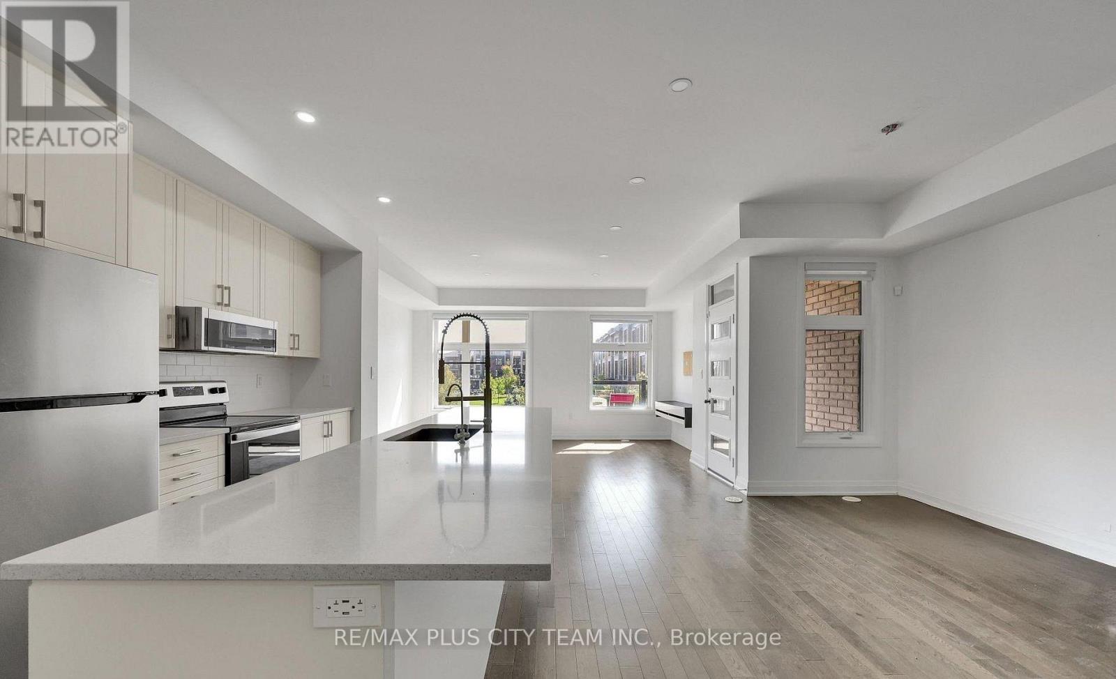 2536 Littlefield Crescent, Oakville, Ontario  L6M 5L9 - Photo 9 - W12720984