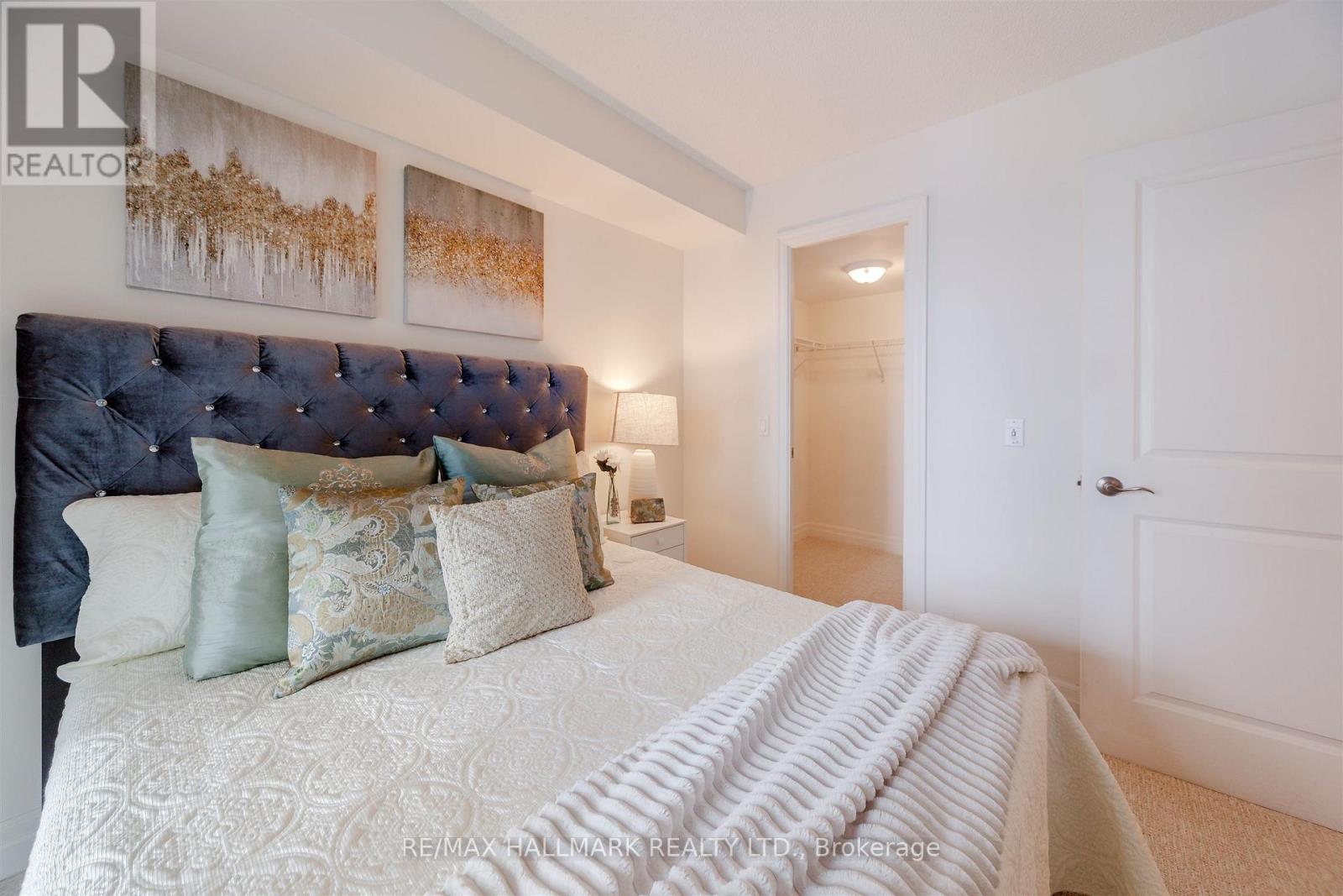 201 - 20 Gothic Avenue, Toronto, Ontario  M6P 1T5 - Photo 18 - W12721024