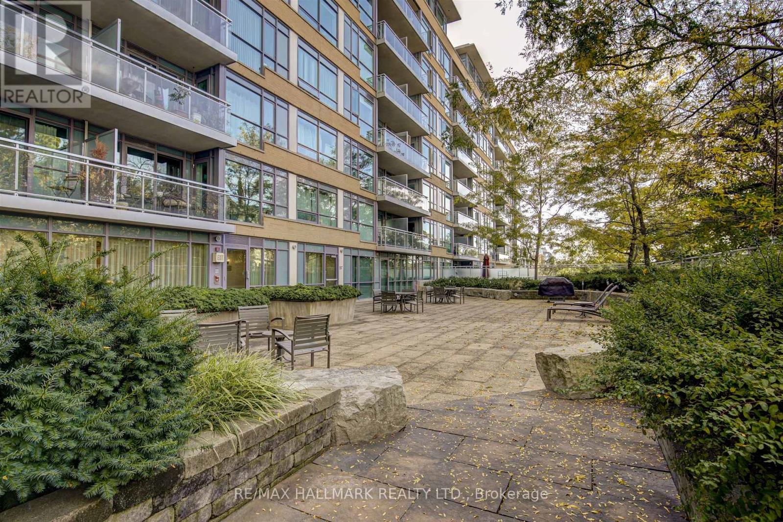 201 - 20 Gothic Avenue, Toronto, Ontario  M6P 1T5 - Photo 24 - W12721024