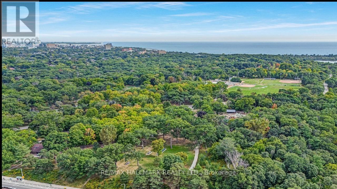 201 - 20 Gothic Avenue, Toronto, Ontario  M6P 1T5 - Photo 3 - W12721024