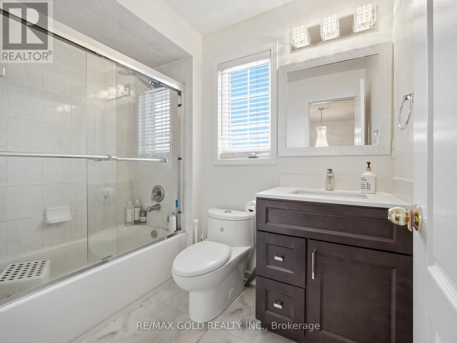 78 Passfield Trail, Brampton, Ontario  L6P 1V1 - Photo 20 - W12721026