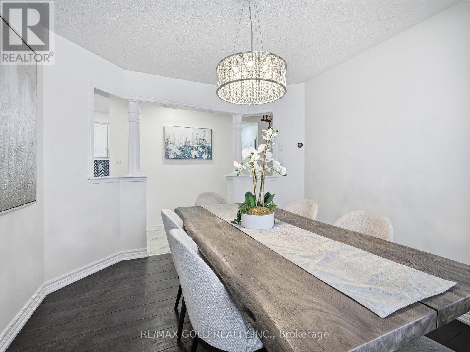 78 Passfield Trail, Brampton, Ontario  L6P 1V1 - Photo 5 - W12721026