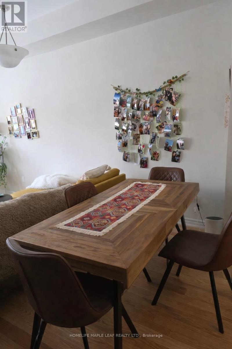 1392 National Common, Burlington, Ontario  L7P 0V6 - Photo 4 - W12721048