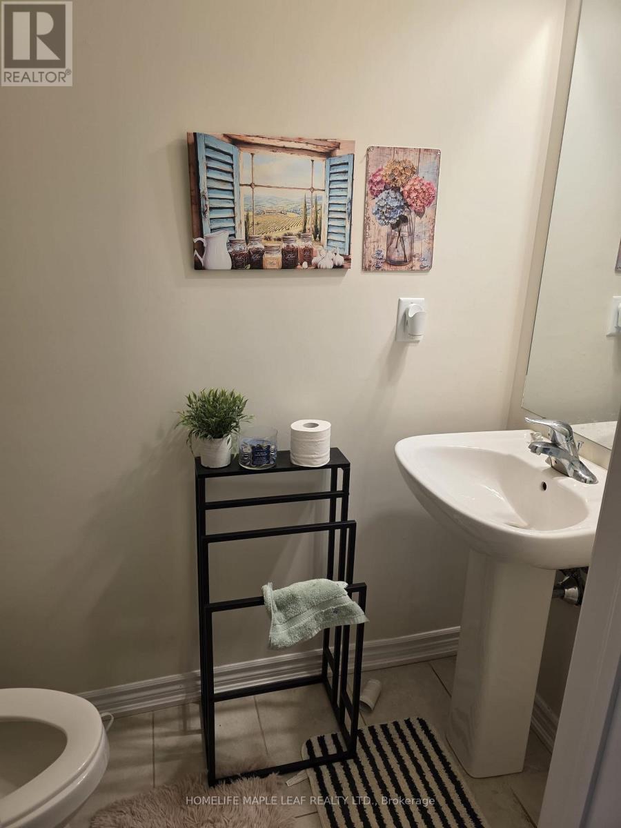 1392 National Common, Burlington, Ontario  L7P 0V6 - Photo 7 - W12721048