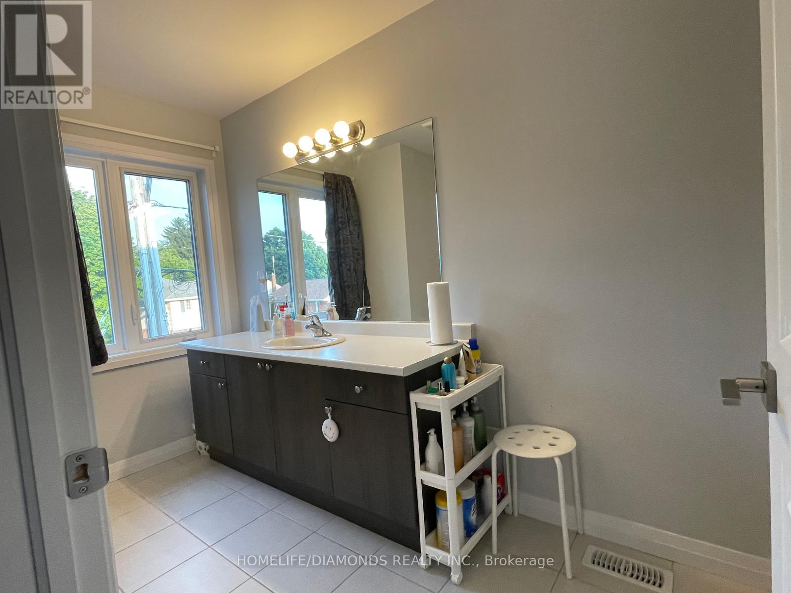 4841 Pettit Avenue, Niagara Falls, Ontario  L2E 0B7 - Photo 16 - X12720884