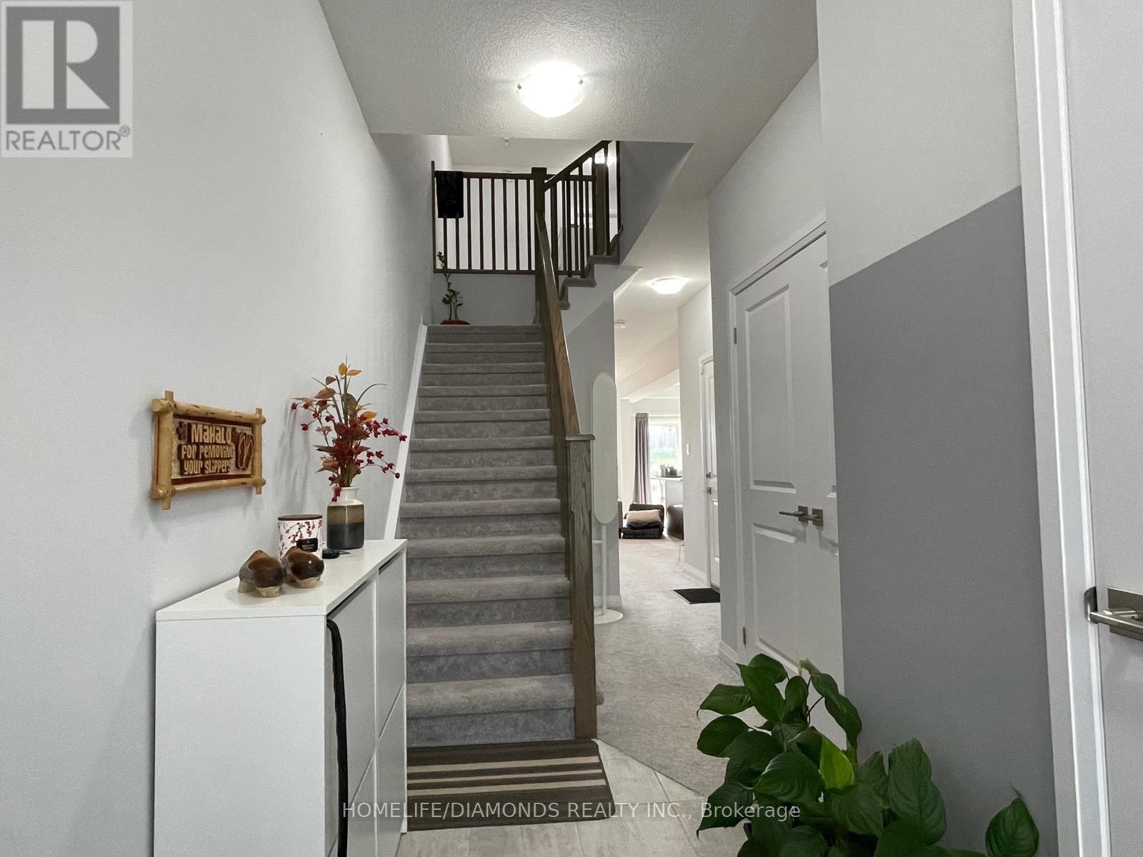 4841 Pettit Avenue, Niagara Falls, Ontario  L2E 0B7 - Photo 3 - X12720884