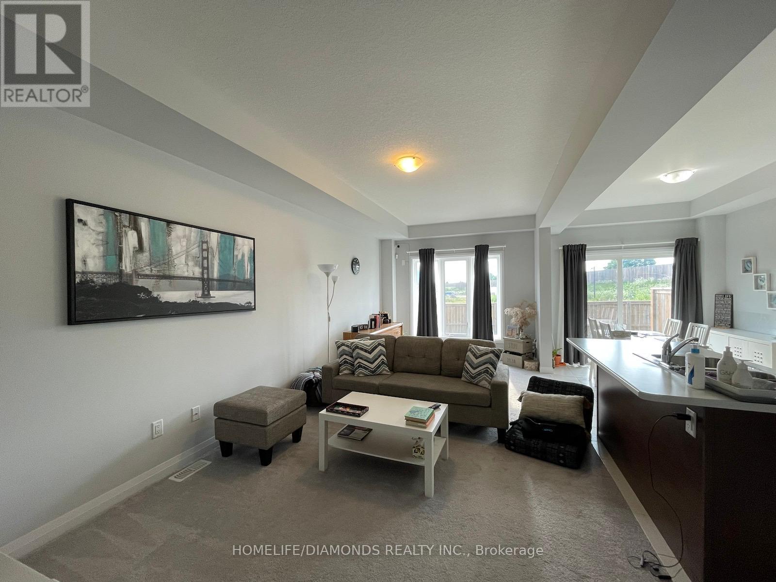 4841 Pettit Avenue, Niagara Falls, Ontario  L2E 0B7 - Photo 4 - X12720884