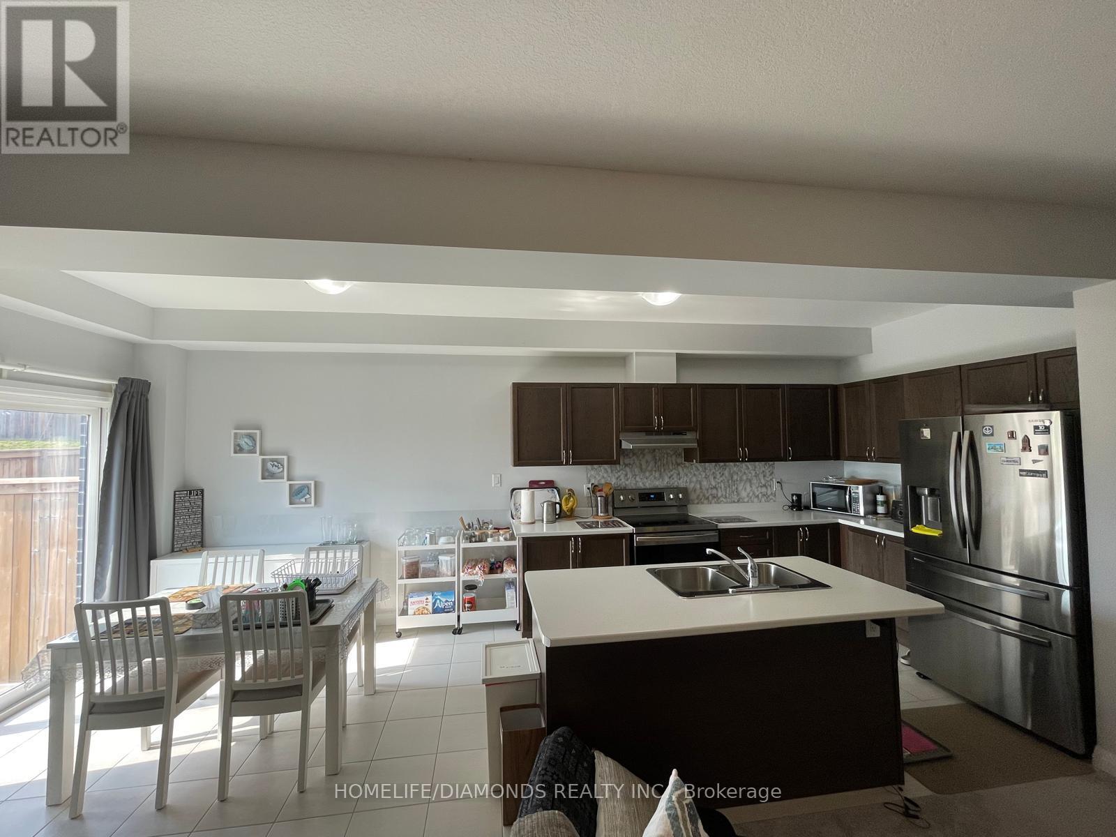 4841 Pettit Avenue, Niagara Falls, Ontario  L2E 0B7 - Photo 5 - X12720884