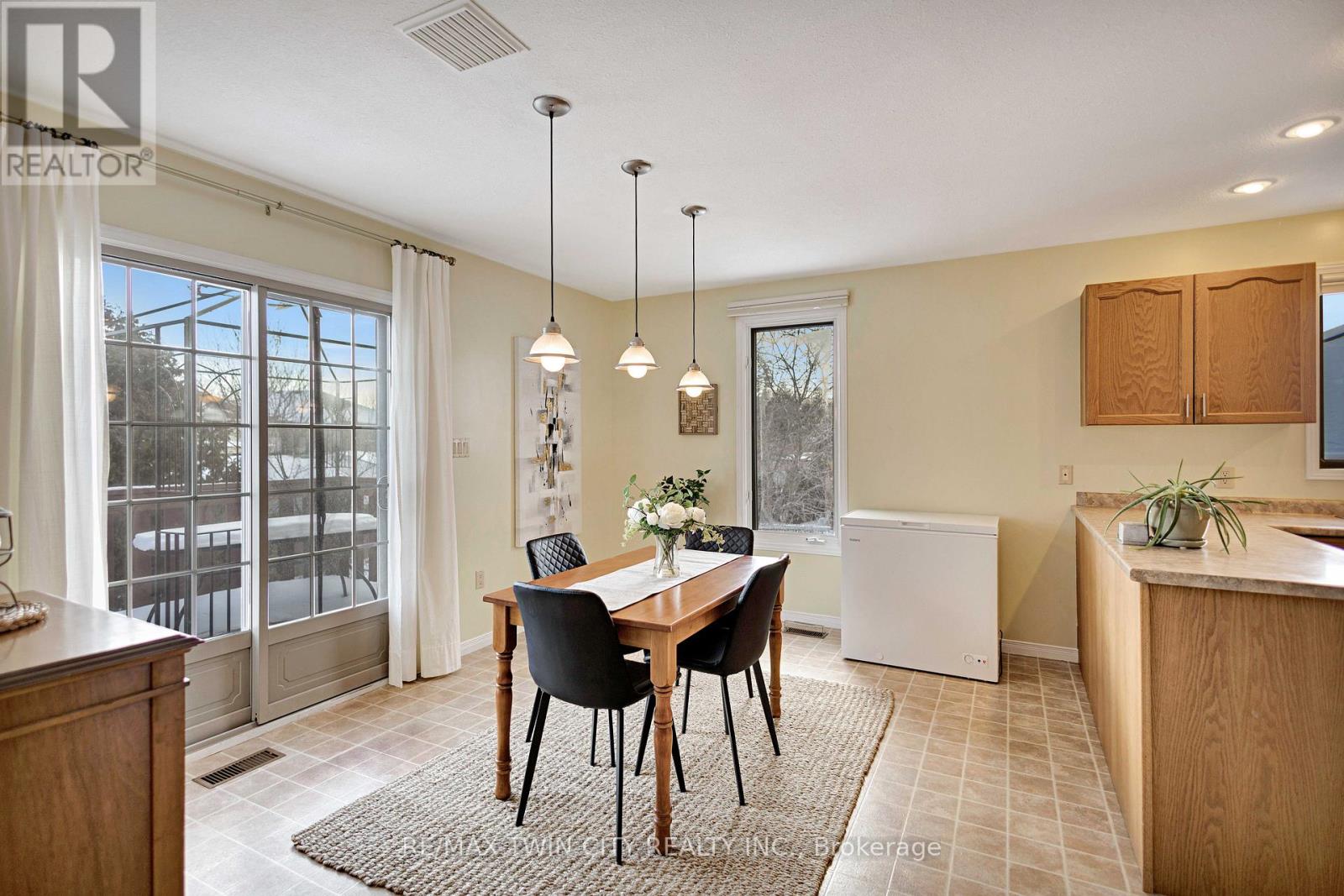 4 Baldwin Avenue, Brantford, Ontario  N3S 1H5 - Photo 12 - X12720992