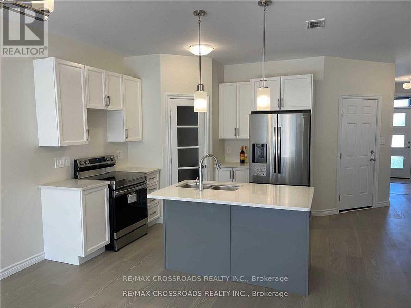 22 Athabaska Drive, Belleville, Ontario  K8N 2Z9 - Photo 2 - X12721052