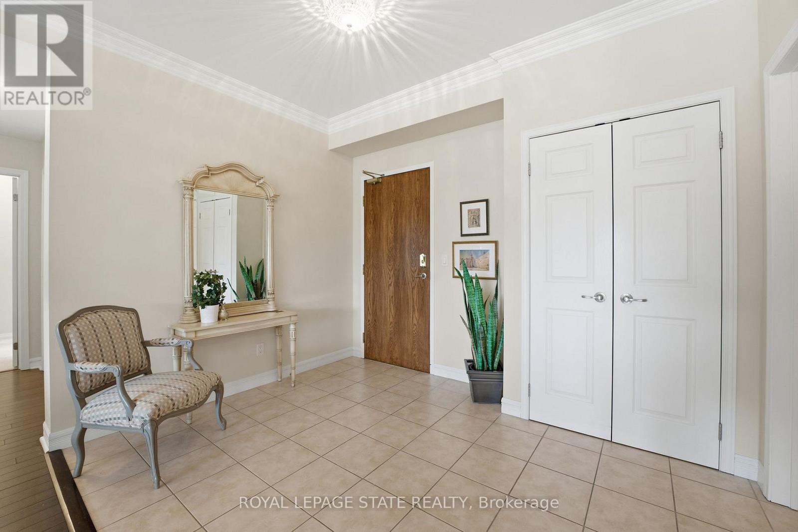 706 - 3000 Creekside Drive, Hamilton, Ontario  L9H 7S8 - Photo 2 - X12721066