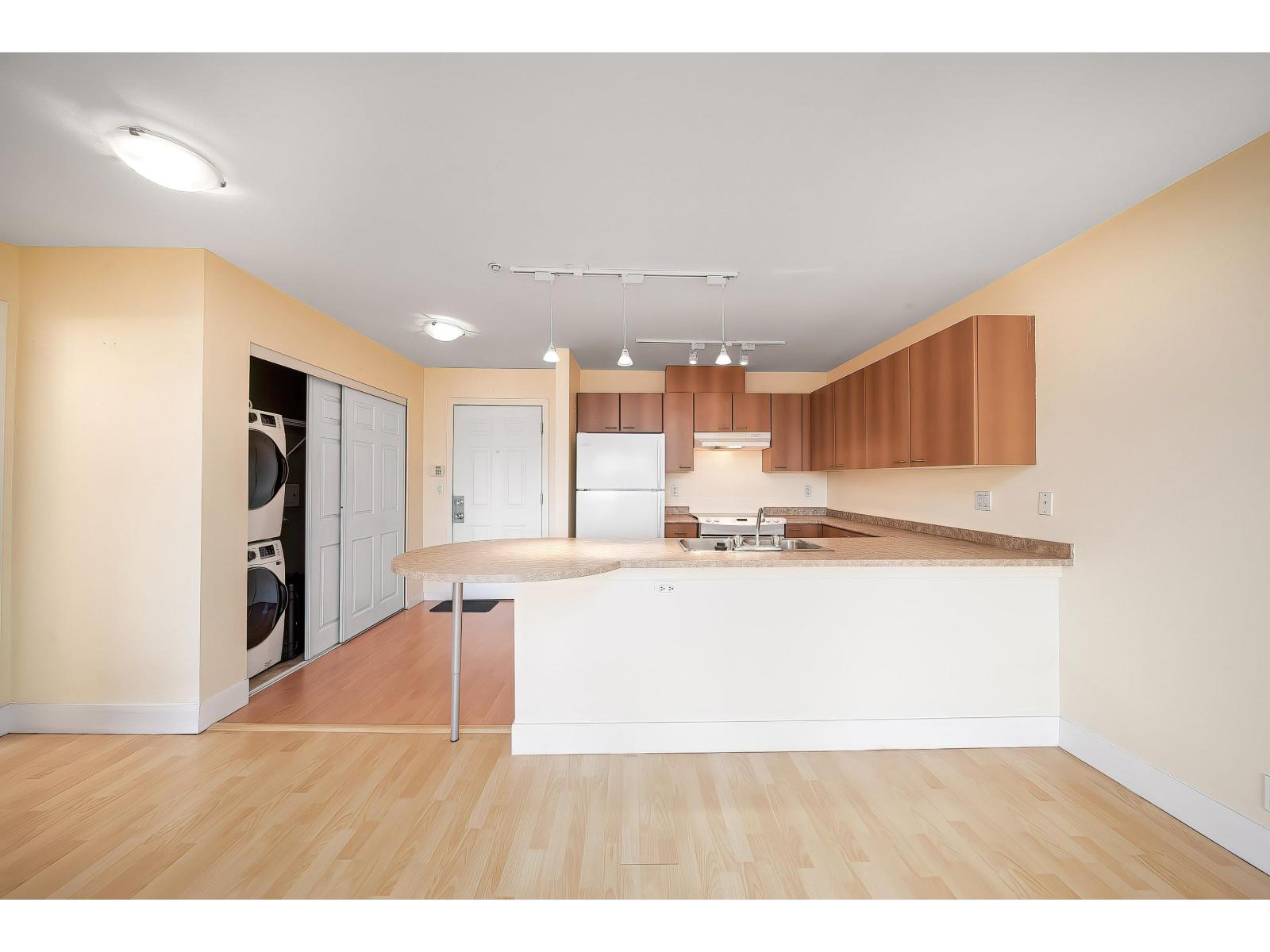 416 12083 92a Avenue, Surrey, British Columbia  V3V 8C8 - Photo 12 - R3081985