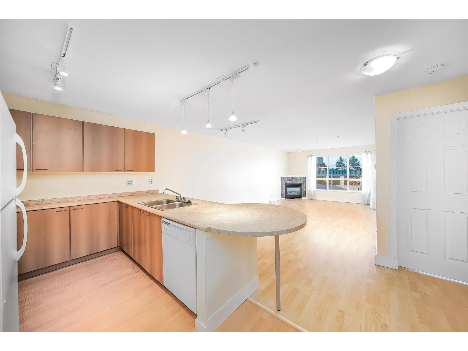 416 12083 92a Avenue, Surrey, British Columbia  V3V 8C8 - Photo 5 - R3081985