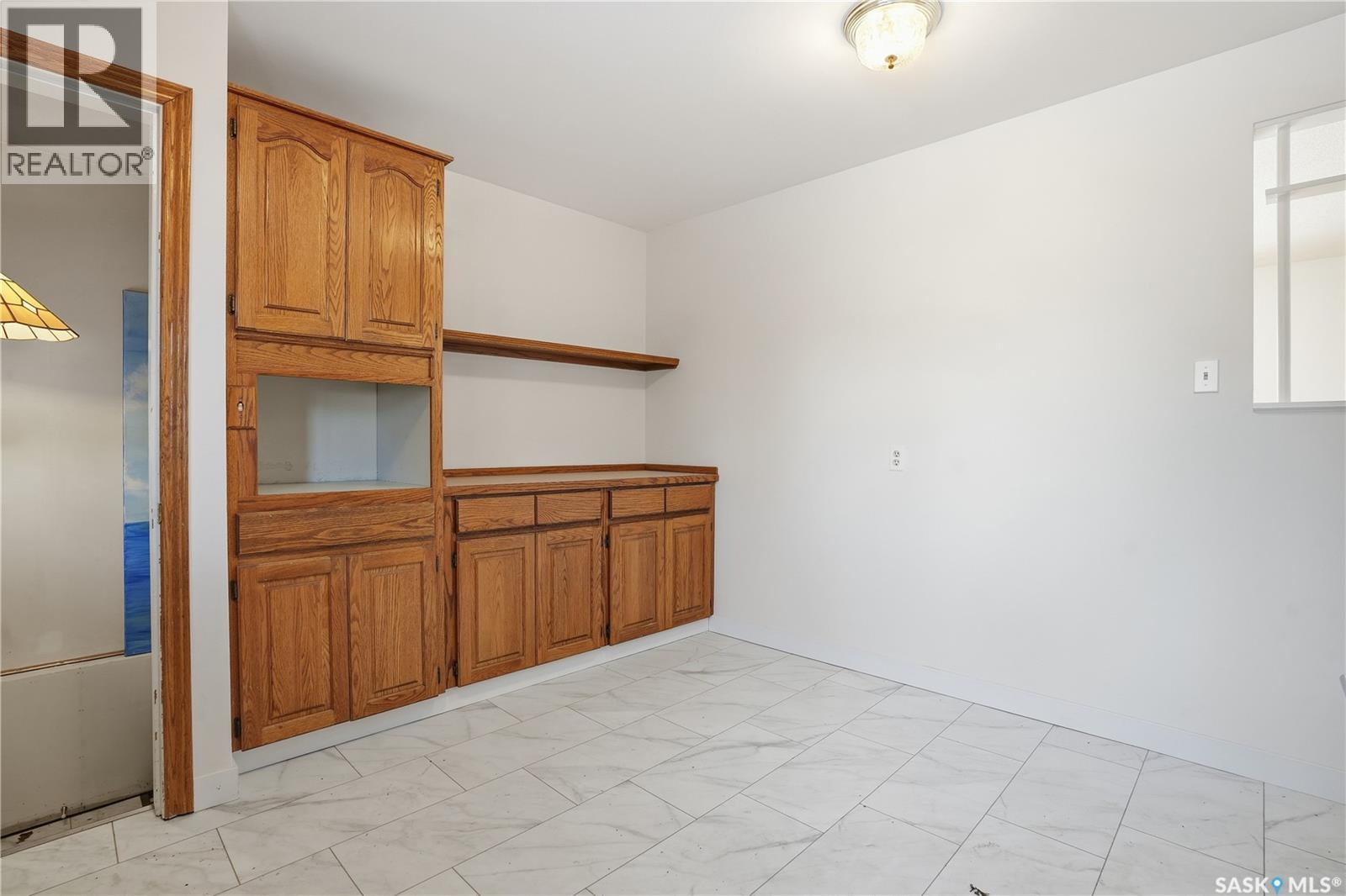 4214 Richmond Place, Regina, Saskatchewan  S4R 4N6 - Photo 15 - SK027198