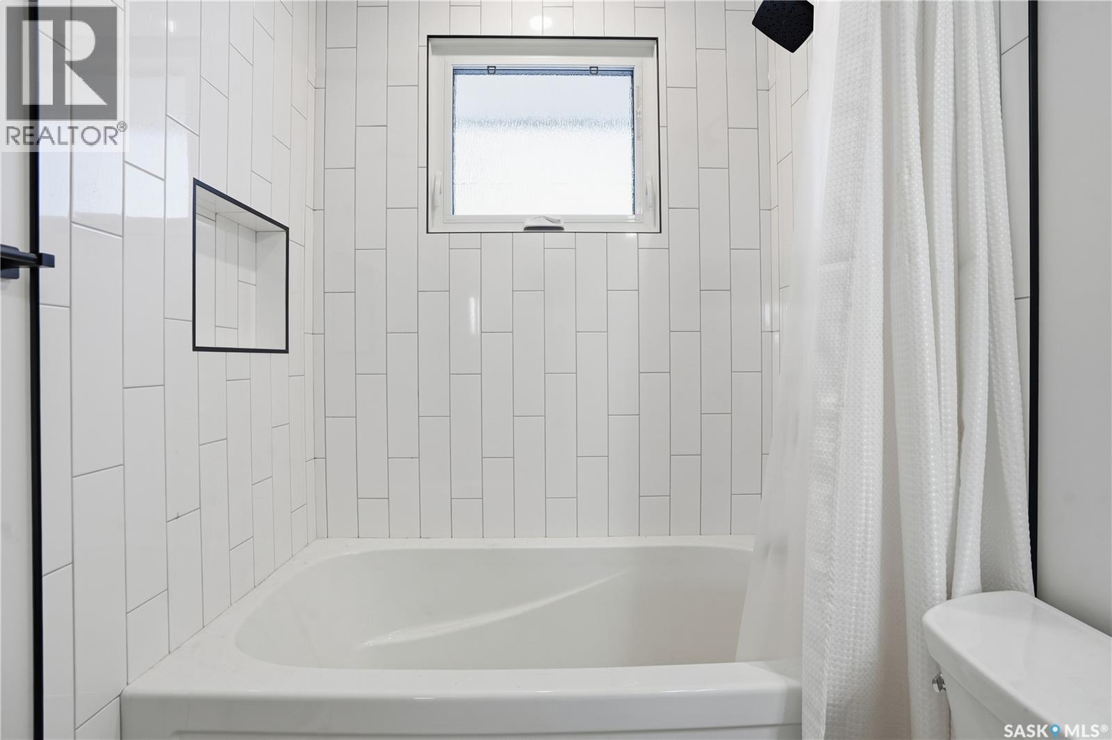 4214 Richmond Place, Regina, Saskatchewan  S4R 4N6 - Photo 21 - SK027198