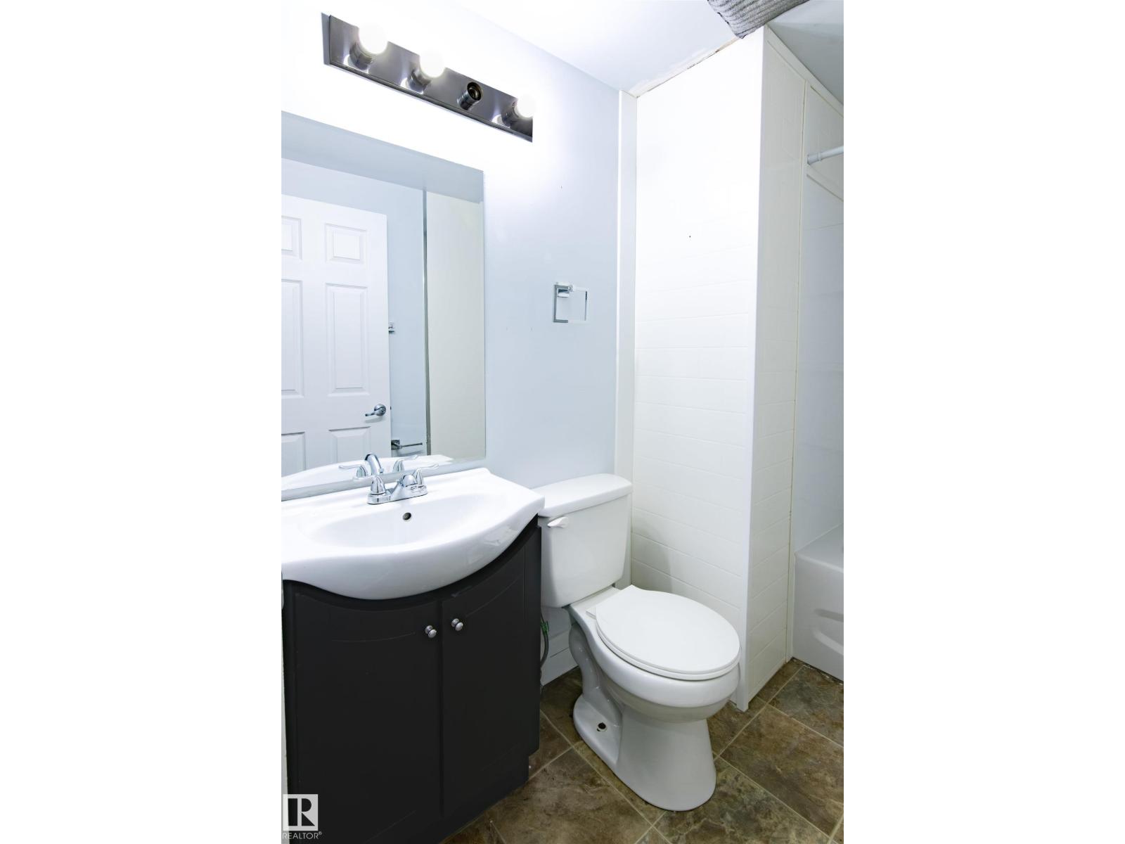 11029 95 St Nw, Edmonton, Alberta  T5H 2E9 - Photo 17 - E4470753