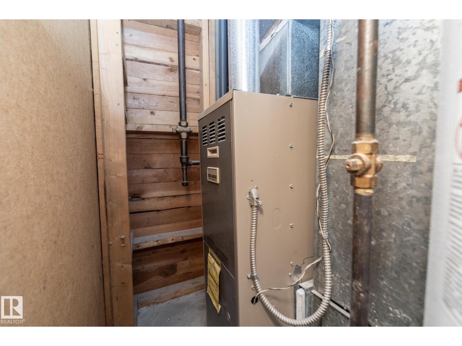 11d Callingwood Co Nw, Edmonton, Alberta  T5T 0H5 - Photo 12 - E4470756