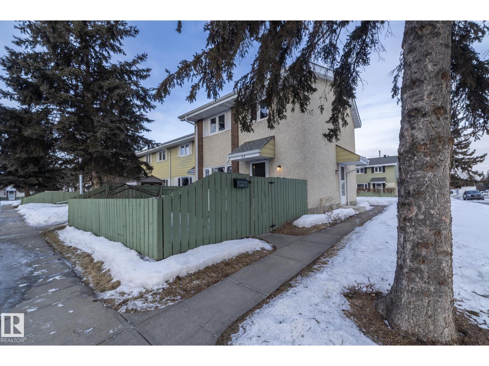 11d Callingwood Co Nw, Edmonton, Alberta  T5T 0H5 - Photo 4 - E4470756