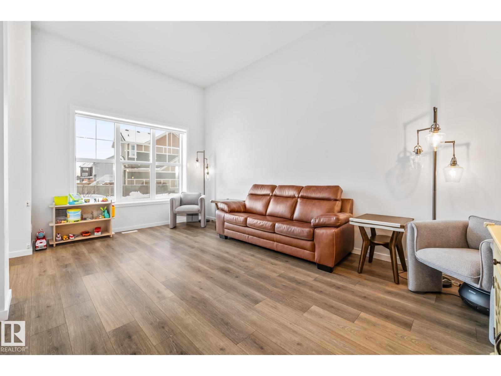 17227 3 St Nw, Edmonton, Alberta T5Y 6G4 - Photo 4 - E4470757