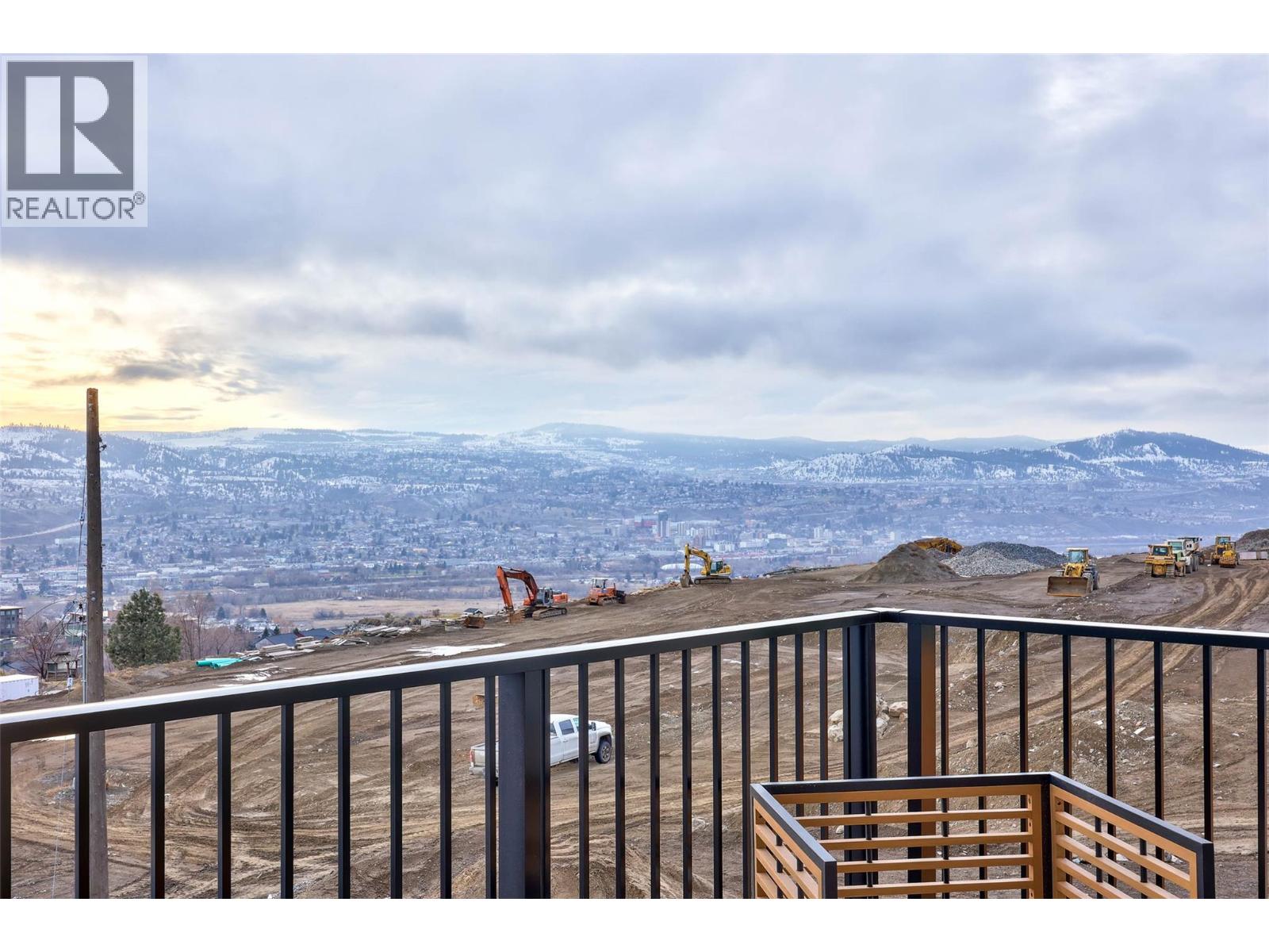 5046 Sun Rivers Drive, Kamloops, British Columbia  V2H 0E7 - Photo 18 - 10373522