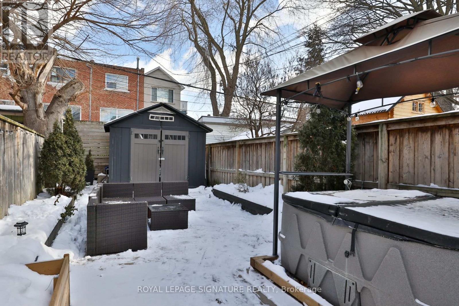 37 Rhodes Avenue, Toronto, Ontario  M4L 2Z8 - Photo 34 - E12721072