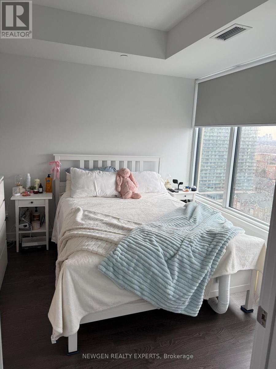 2017 - 1926 Lake Shore Boulevard W, Toronto, Ontario  M6S 0B1 - Photo 9 - W12701408