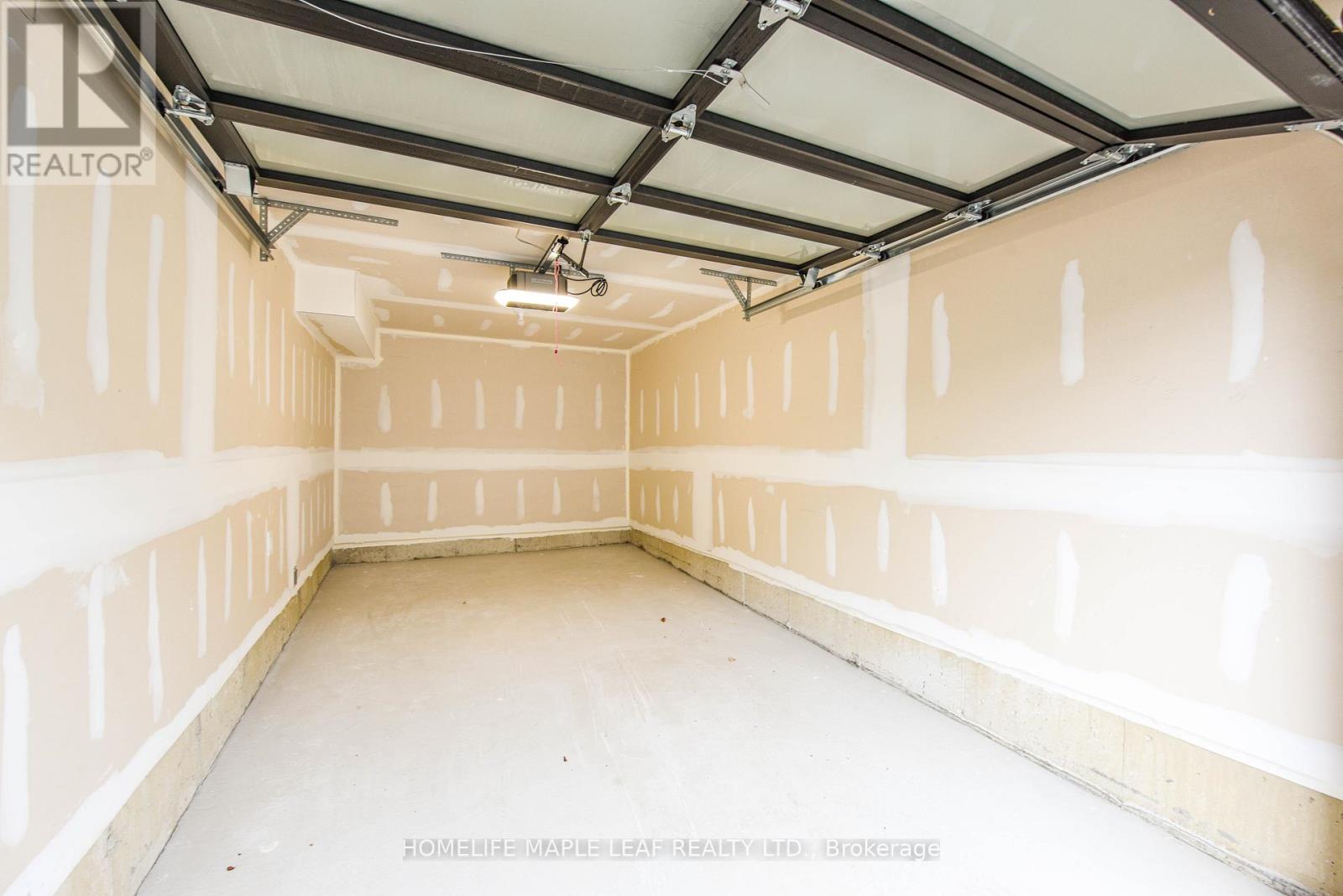 206 - 30 Halliford Place, Brampton, Ontario  L6P 4R1 - Photo 2 - W12716524