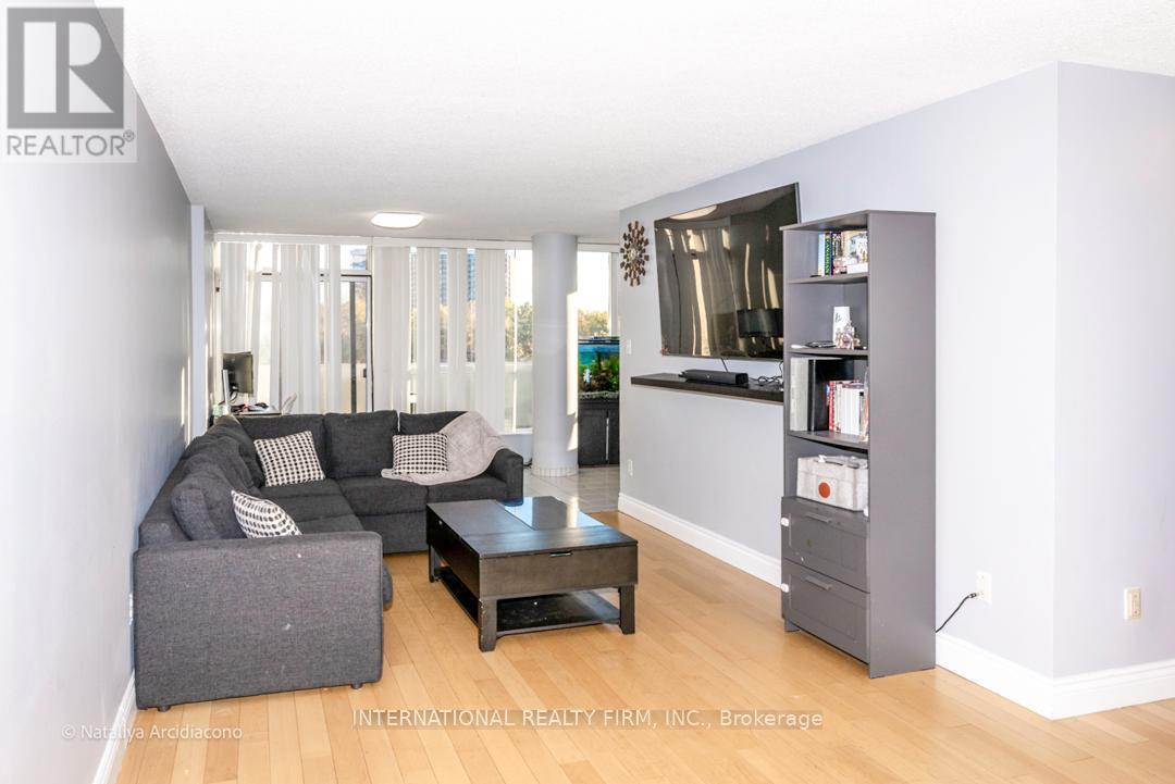 306 - 1 Rowntree Rd Road, Toronto, Ontario  M9V 5G7 - Photo 9 - W12523844