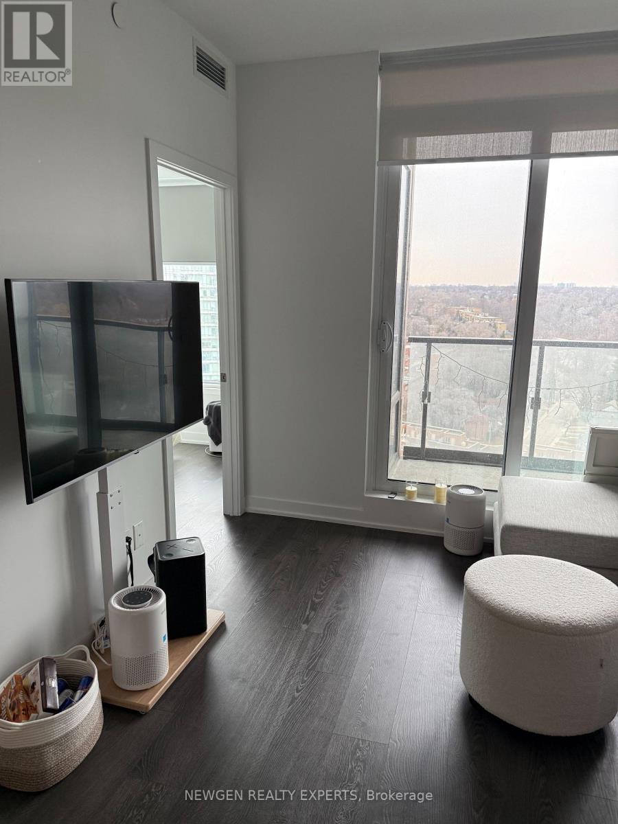 2017 - 1926 Lake Shore Boulevard W, Toronto, Ontario  M6S 0B1 - Photo 6 - W12701408