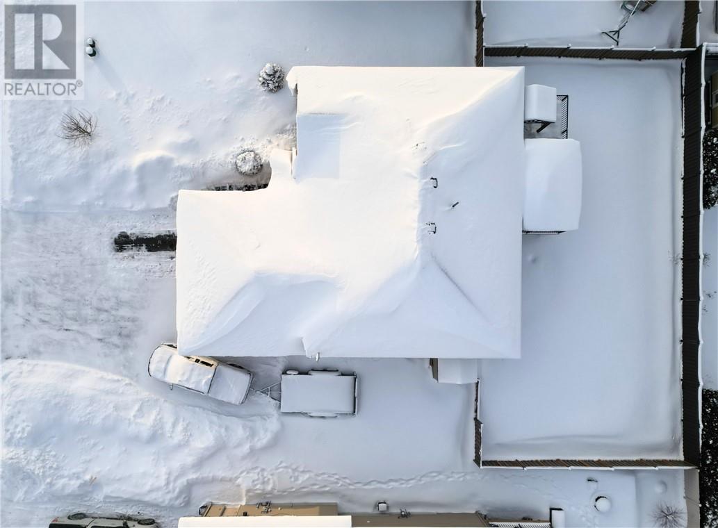 1093 Cloverdale Court, Blezard Valley, Ontario  P0M 1E0 - Photo 4 - 2126128