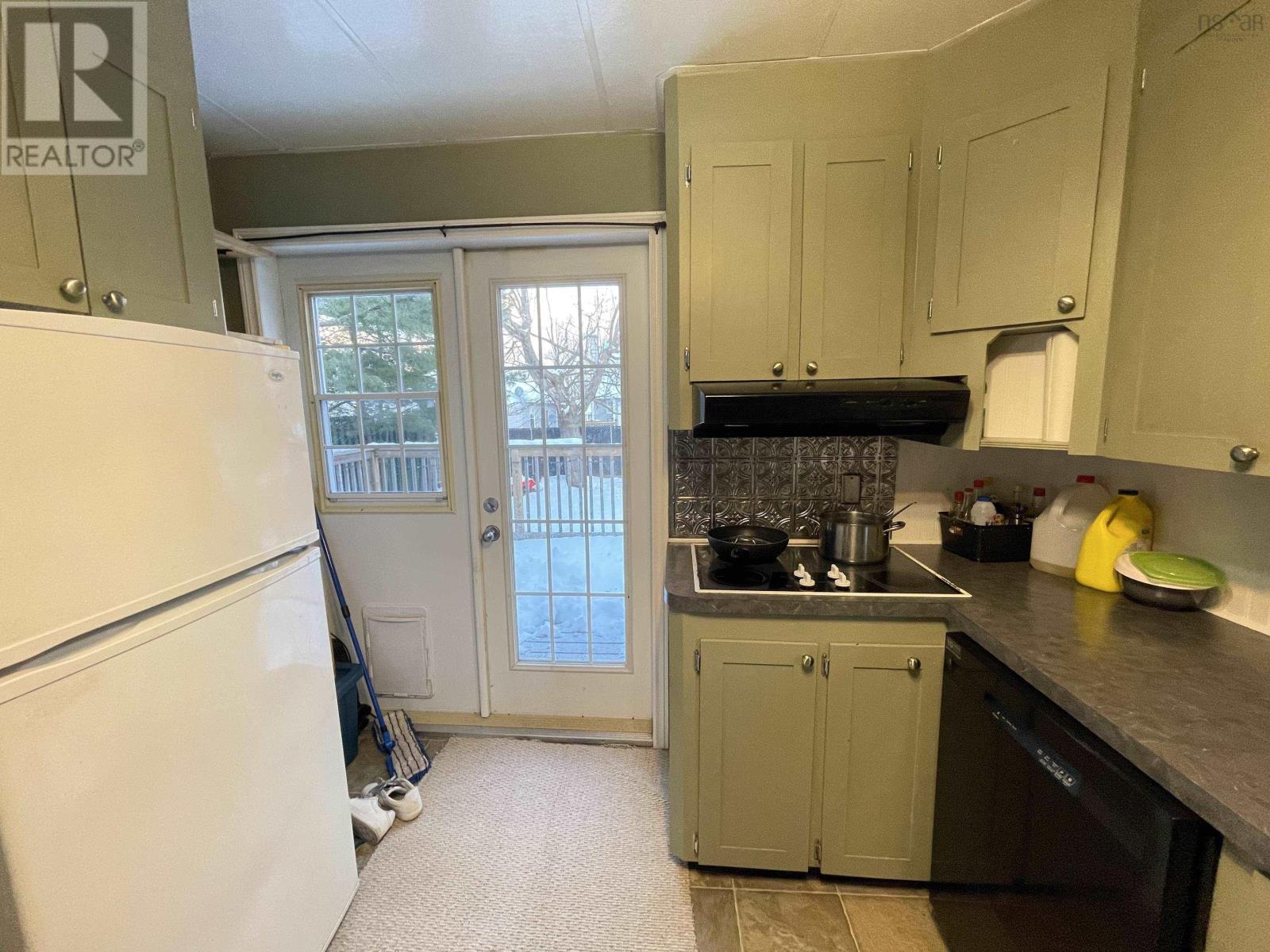 19 Norwood Avenue, Sydney, Nova Scotia  B1P 2Z9 - Photo 12 - 202601329