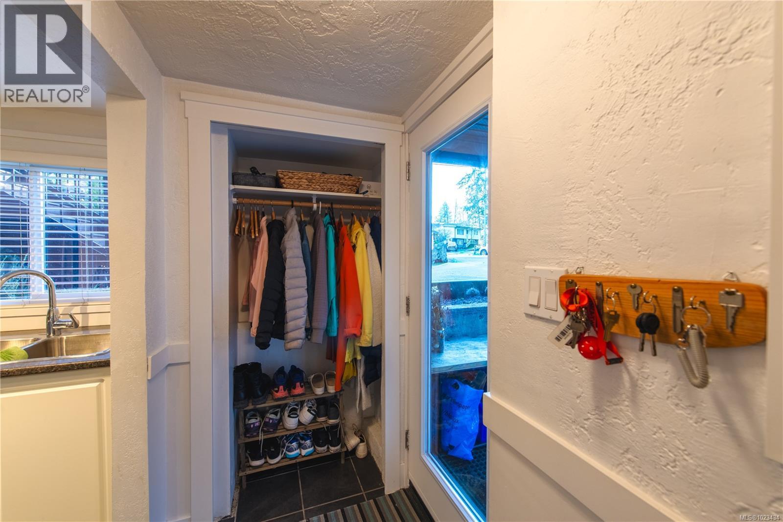 2511 Duncan Pl, Langford, British Columbia  V9B 3P2 - Photo 14 - 1023434