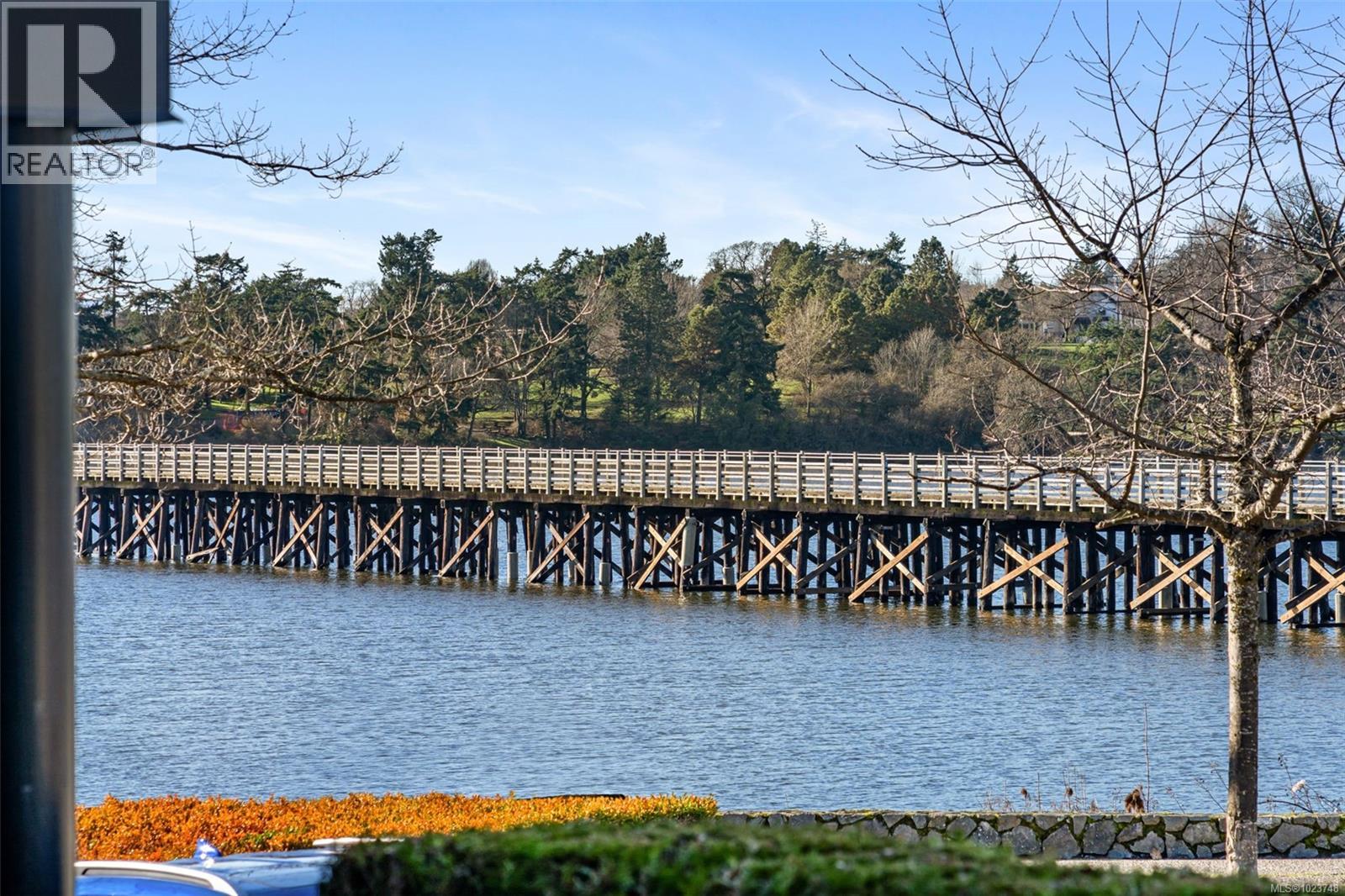 101 330 Waterfront Cres, Victoria, British Columbia  V8T 5K3 - Photo 10 - 1023748