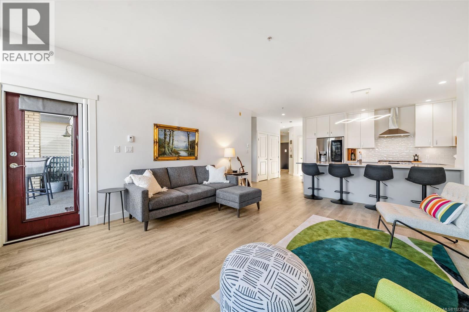 101 330 Waterfront Cres, Victoria, British Columbia  V8T 5K3 - Photo 11 - 1023748