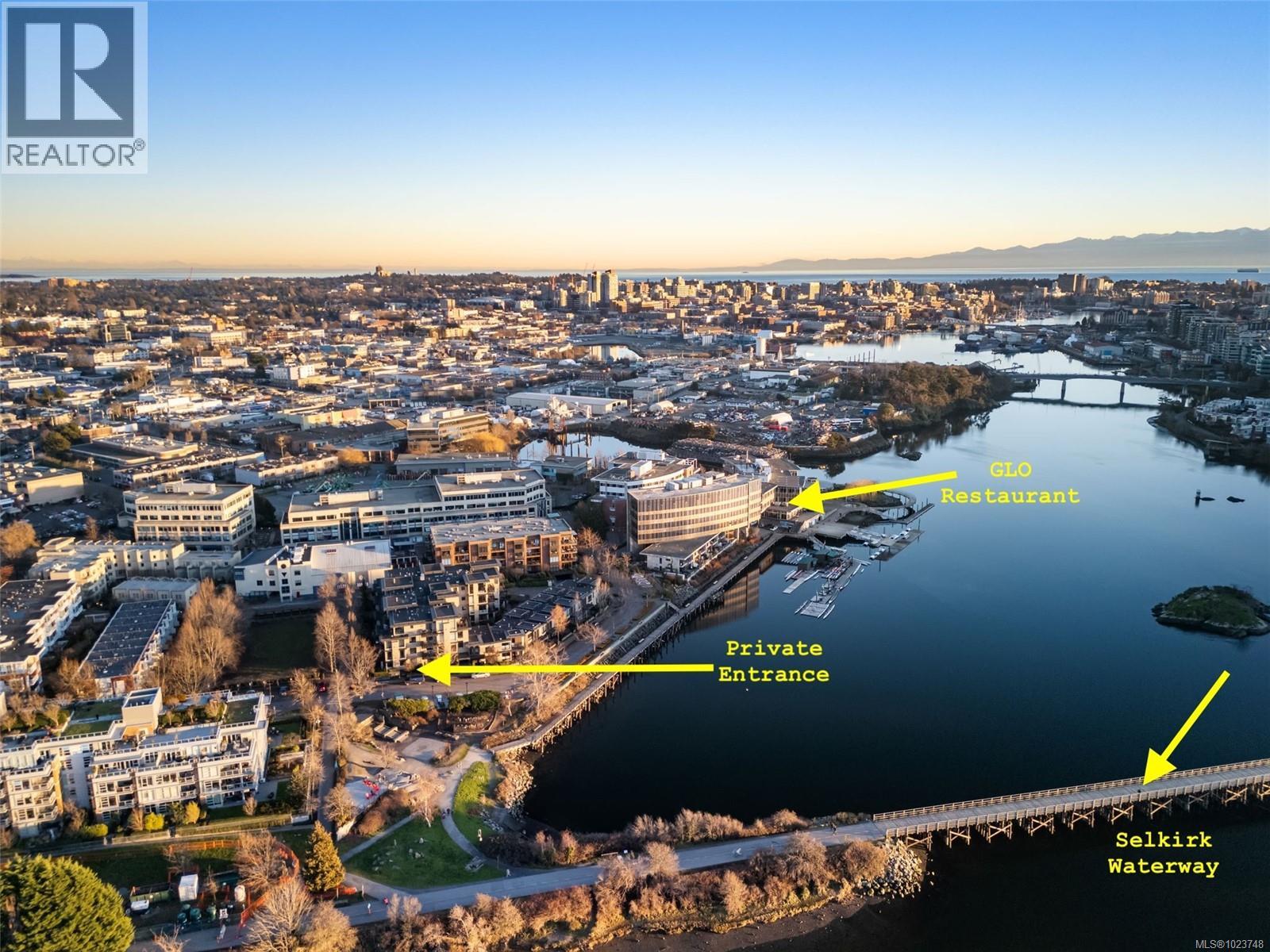 101 330 Waterfront Cres, Victoria, British Columbia  V8T 5K3 - Photo 2 - 1023748