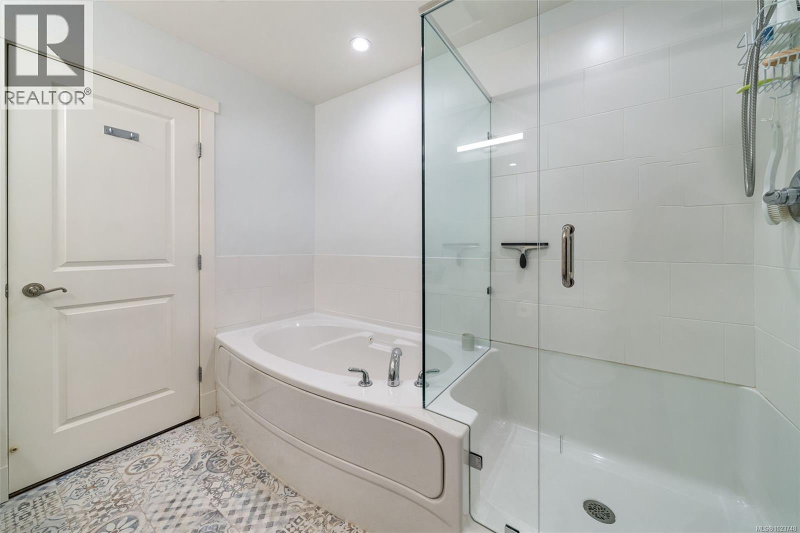 101 330 Waterfront Cres, Victoria, British Columbia  V8T 5K3 - Photo 20 - 1023748