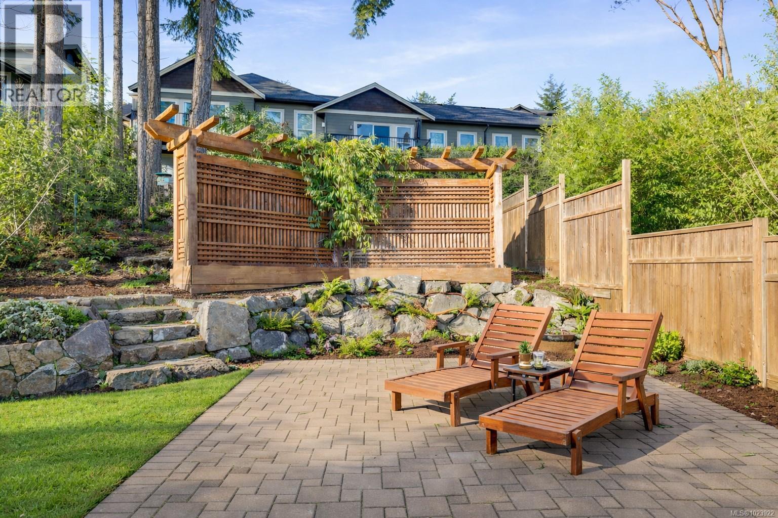 38 Degoutiere Pl, View Royal, British Columbia V9B 0H3 - Photo 9 - 1023922