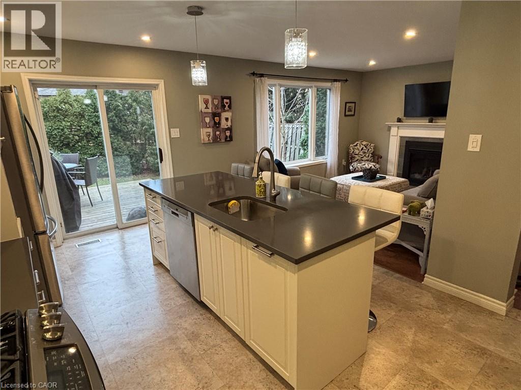 111 Duncairn Crescent, Hamilton, Ontario  L9C 6E9 - Photo 12 - 40800217